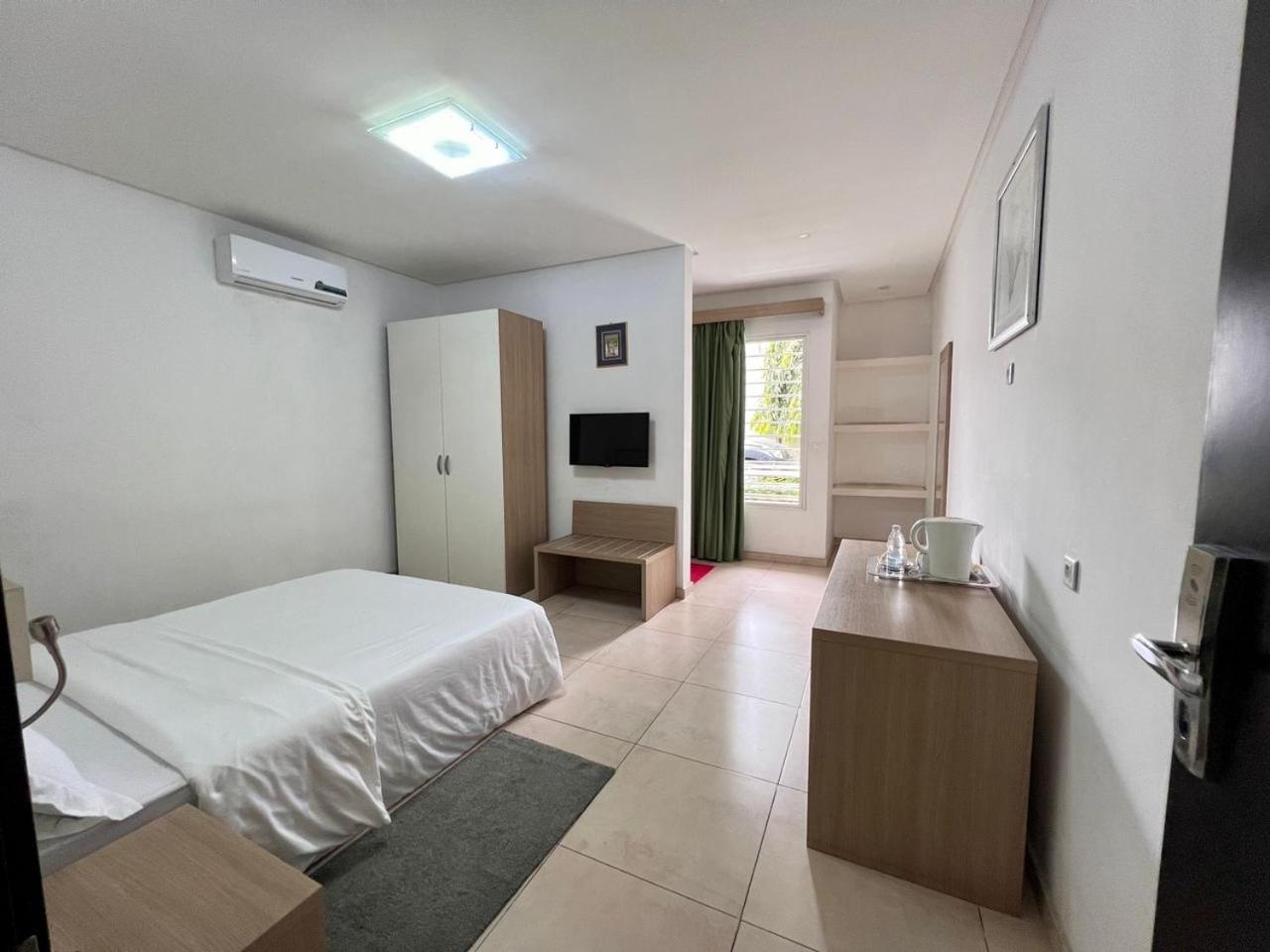 Residence Achenbach Abidjan Extérieur photo