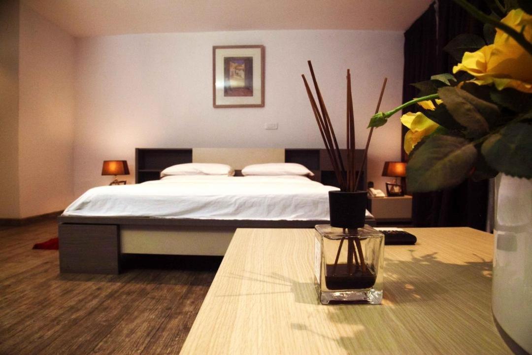 Residence Achenbach Abidjan Extérieur photo