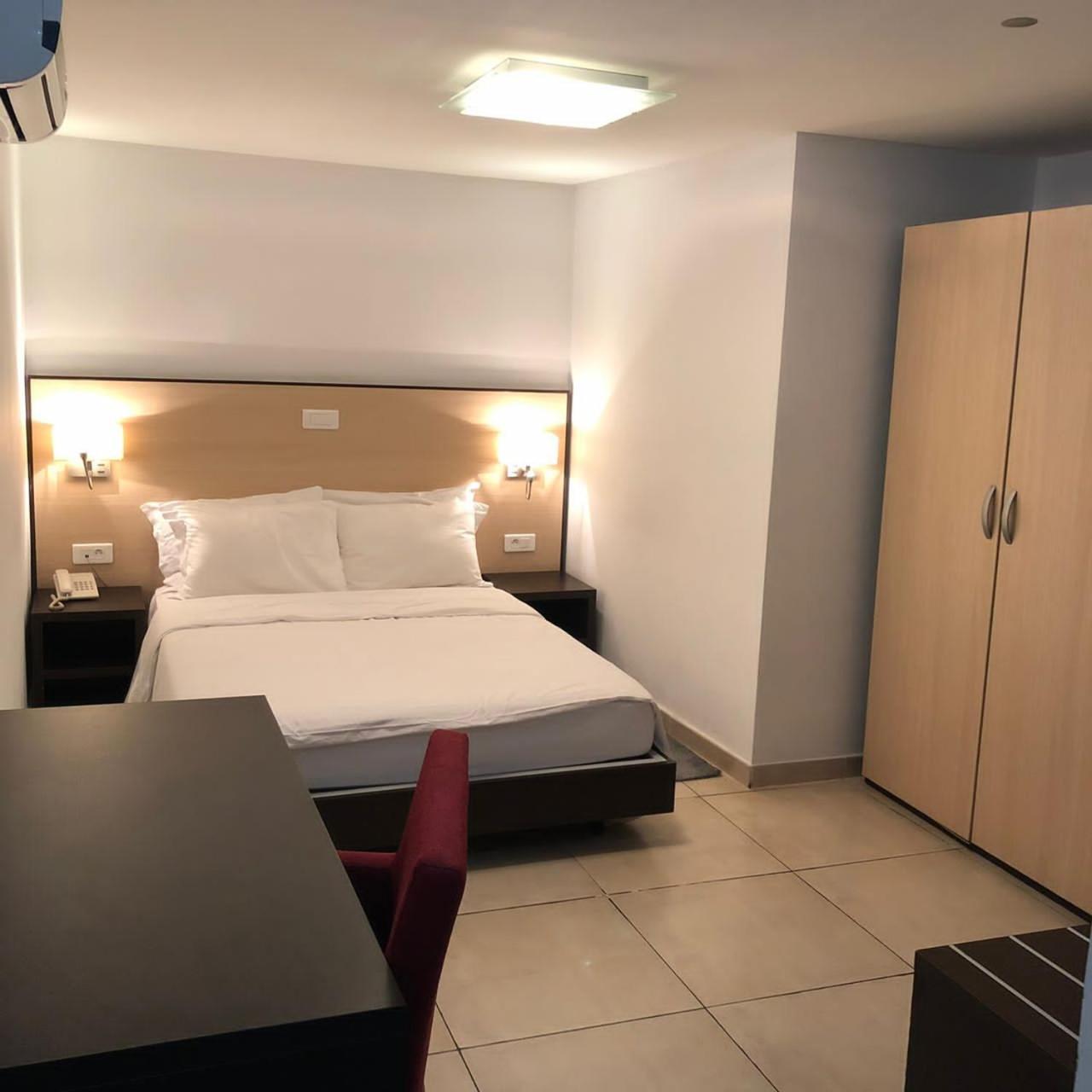 Residence Achenbach Abidjan Chambre photo